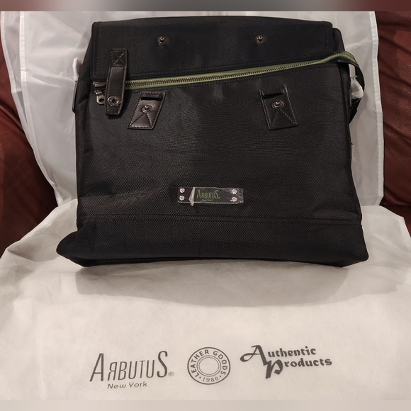 Arbutus New York Men's Bag - Picture 5 of 5